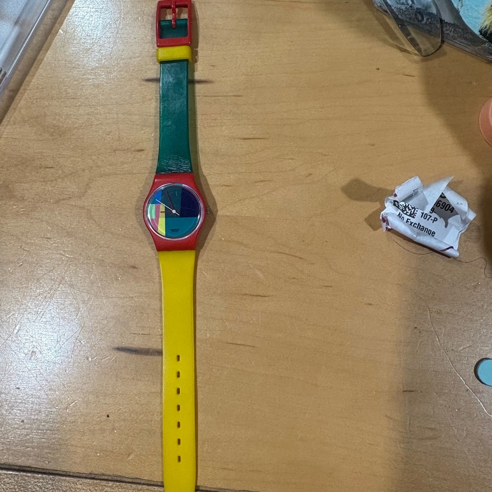 VERY RARE IN THIS COND Colorblock Yellow Green Red Women's Fashion SWATCH WATCH